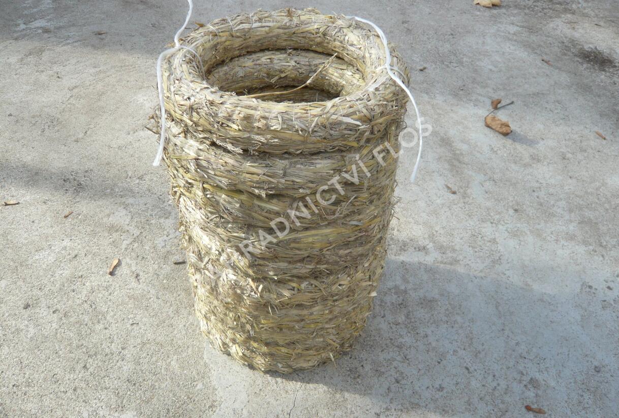 Slaměný kruh - Slaměný kruh